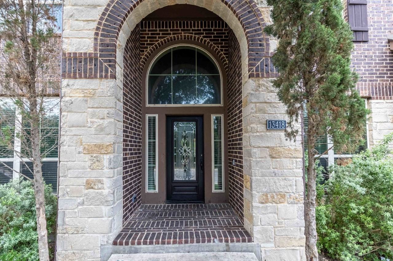 13418 Palatine Hl - Photo 3 of 50