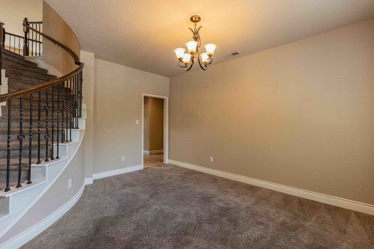 13418 Palatine Hl - Photo 7 of 50