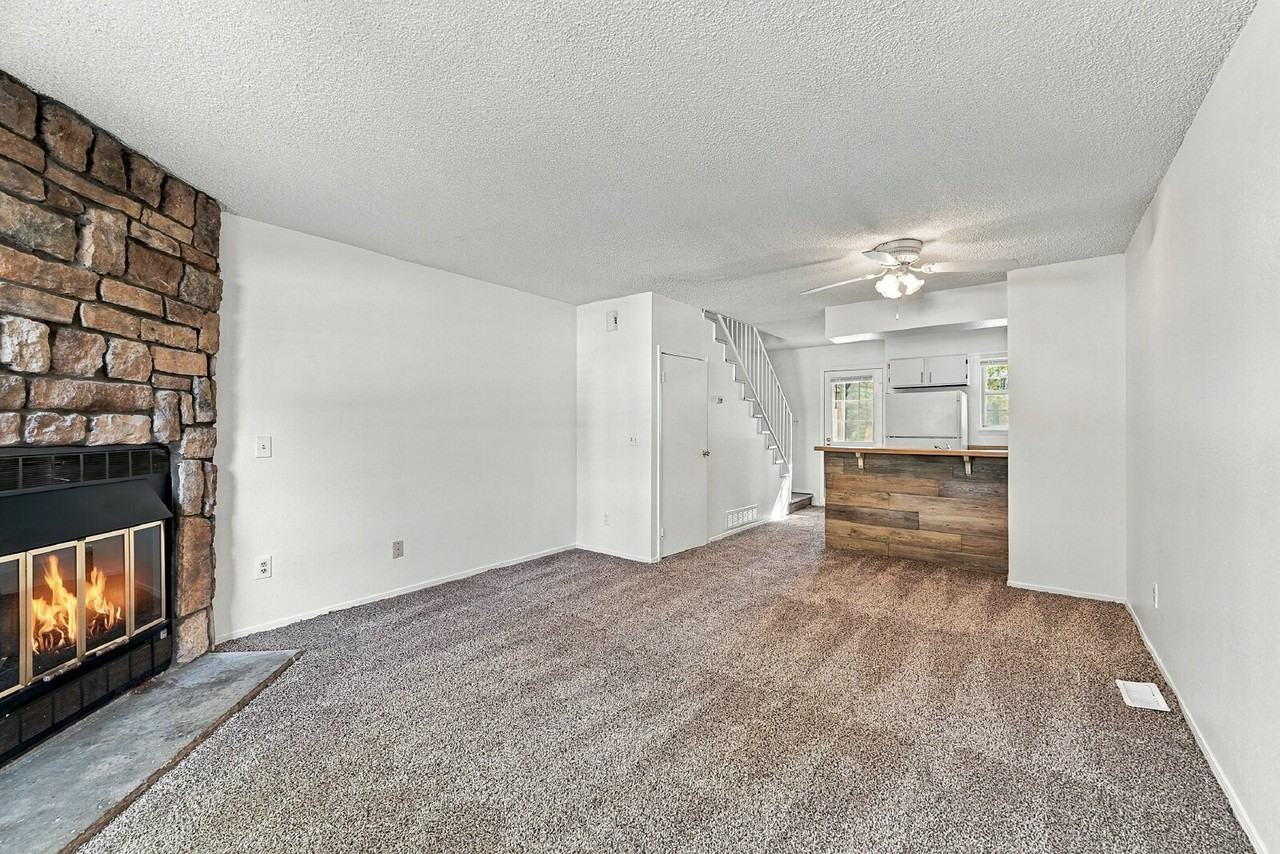 1601 S Idalia Cir #E - Photo 3 of 28