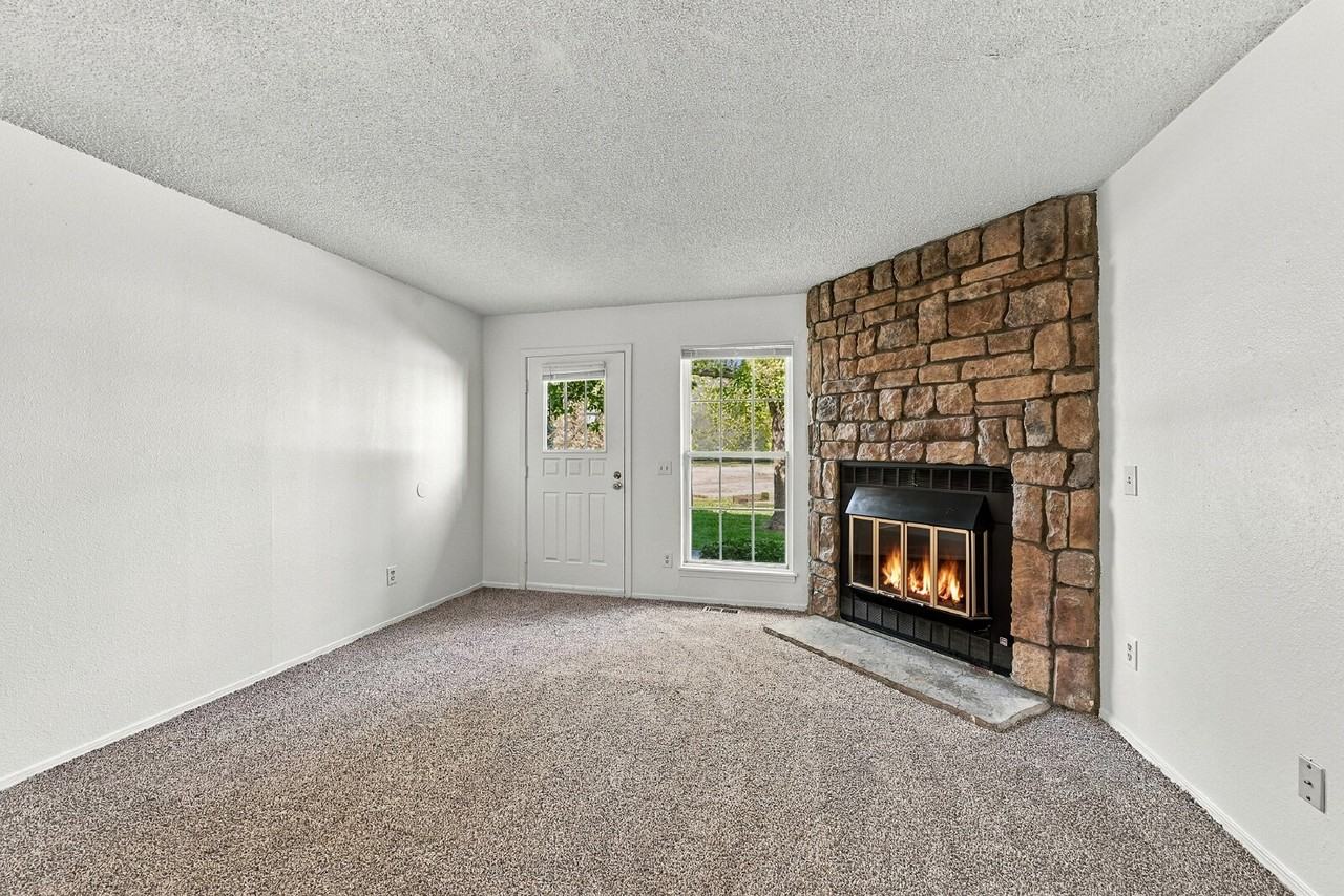 1601 S Idalia Cir #E - Photo 4 of 28