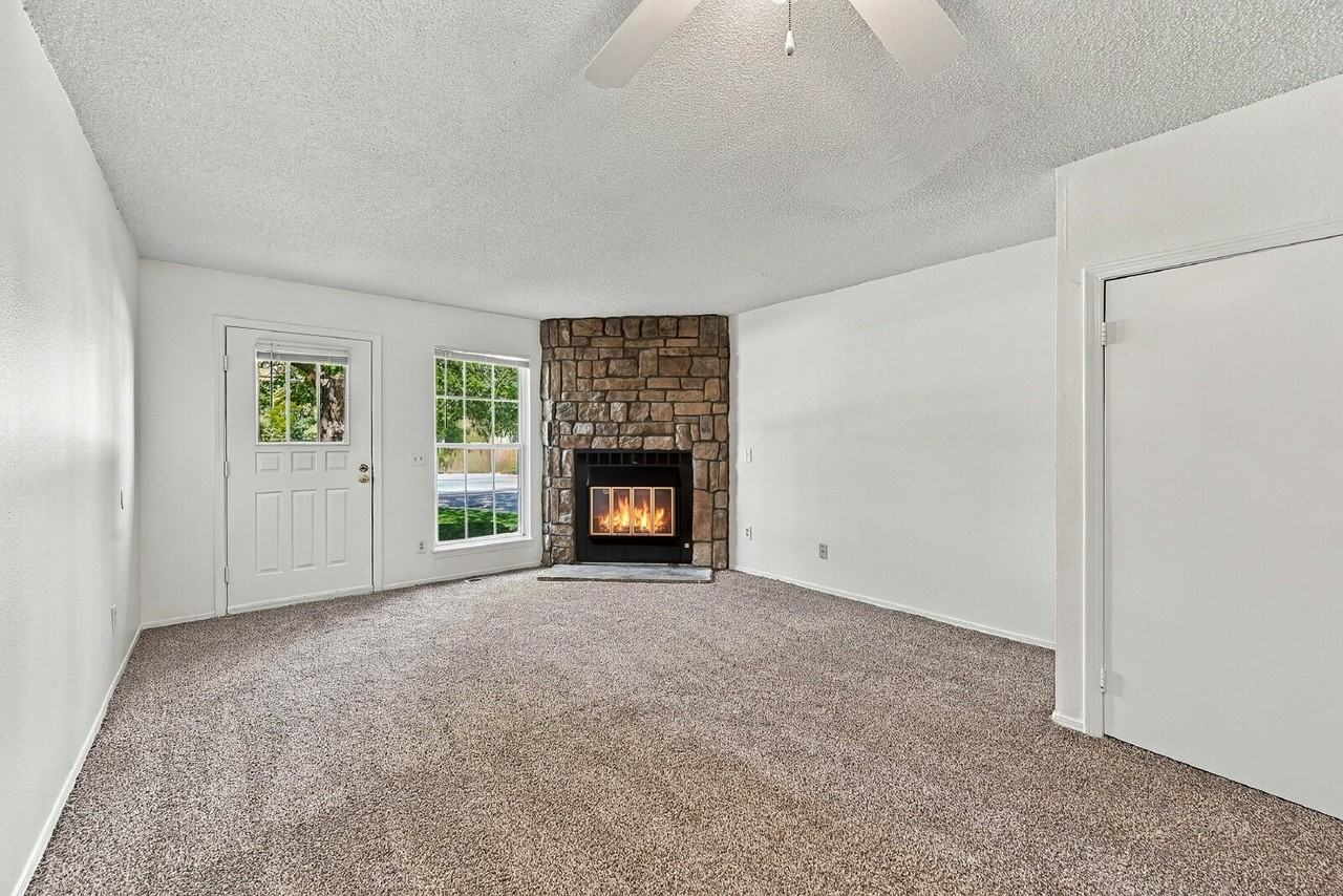 1601 S Idalia Cir #E - Photo 5 of 28