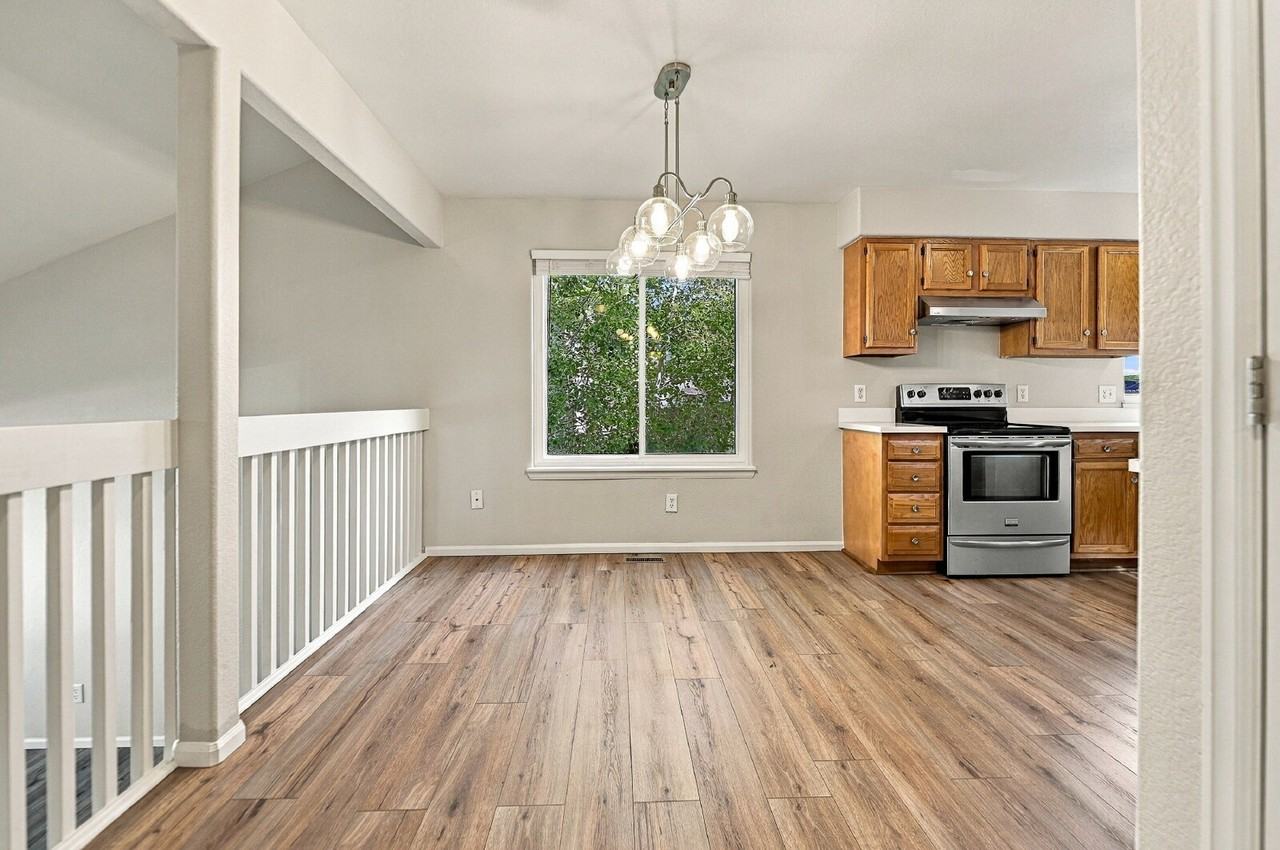 472 N 21st Ave - Photo 4 of 38