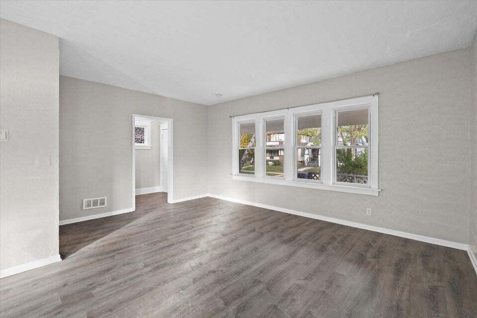 3053 N 40th St - Photo 2 of 14