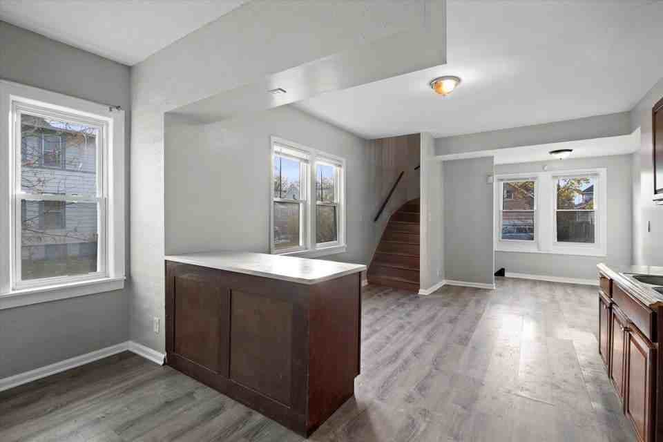 3053 N 40th St - Photo 4 of 14