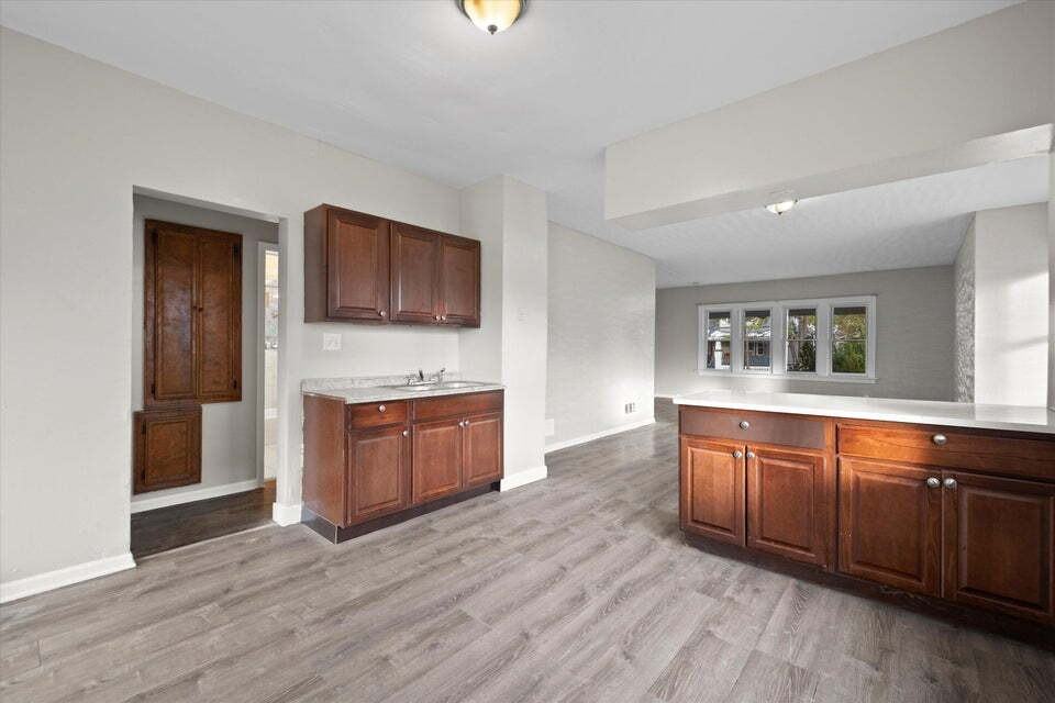 3053 N 40th St - Photo 5 of 14