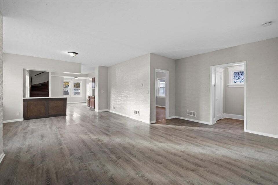 3053 N 40th St - Photo 6 of 14