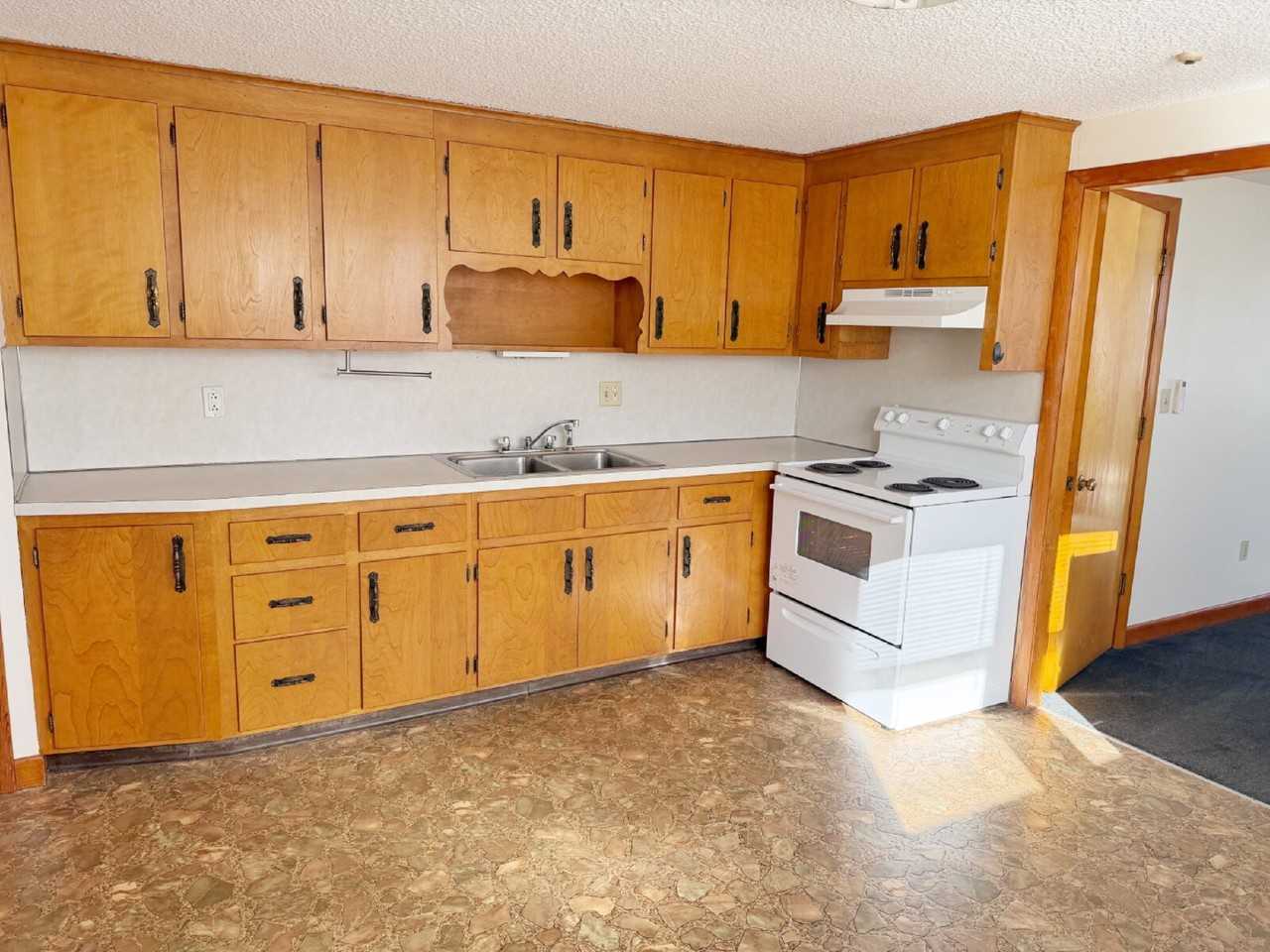 15 1st St #4 - Photo 2 of 9