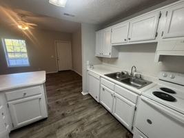 featured image of 1322 Autumn Ave #B18