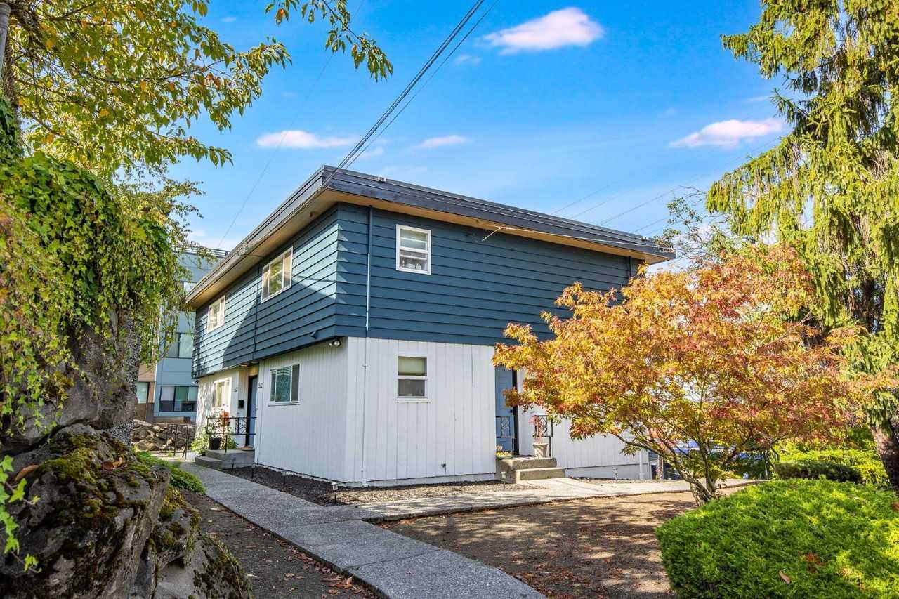 3469 6th Ave W - Photo 4 of 22
