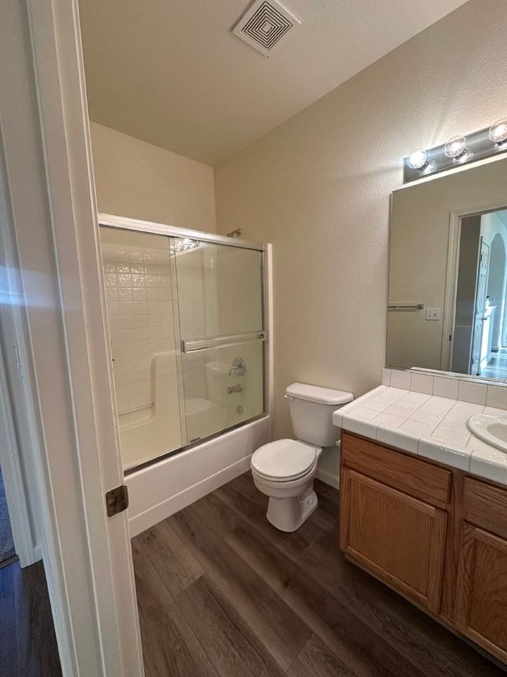 1324 Chichester Dr - Photo 4 of 17