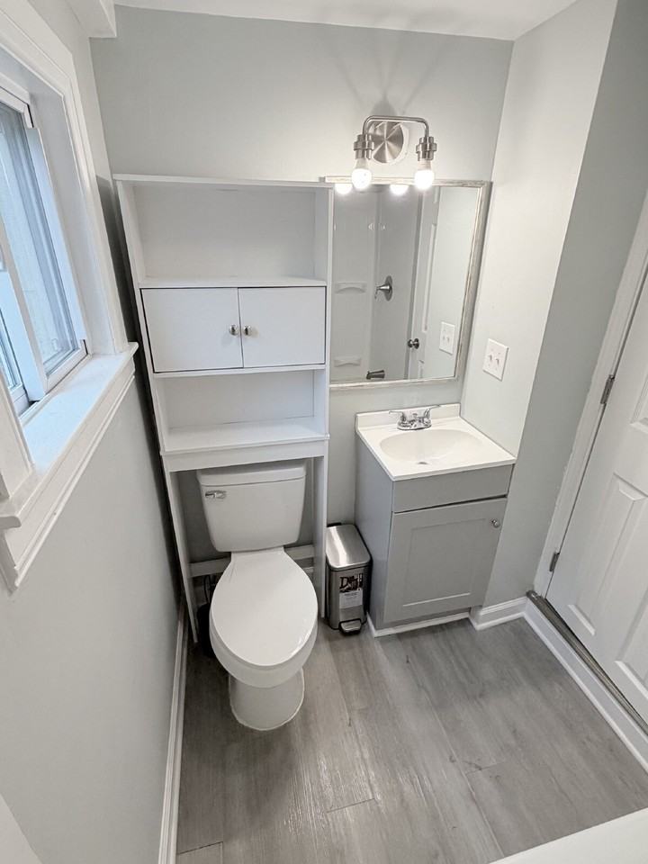 329 Jackson St - Photo 7 of 17