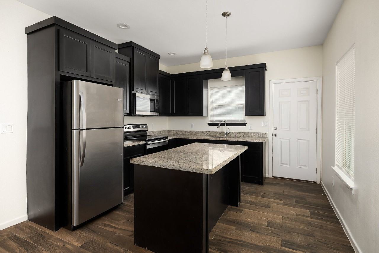 511 Downing Ave #1 - Photo 6 of 14