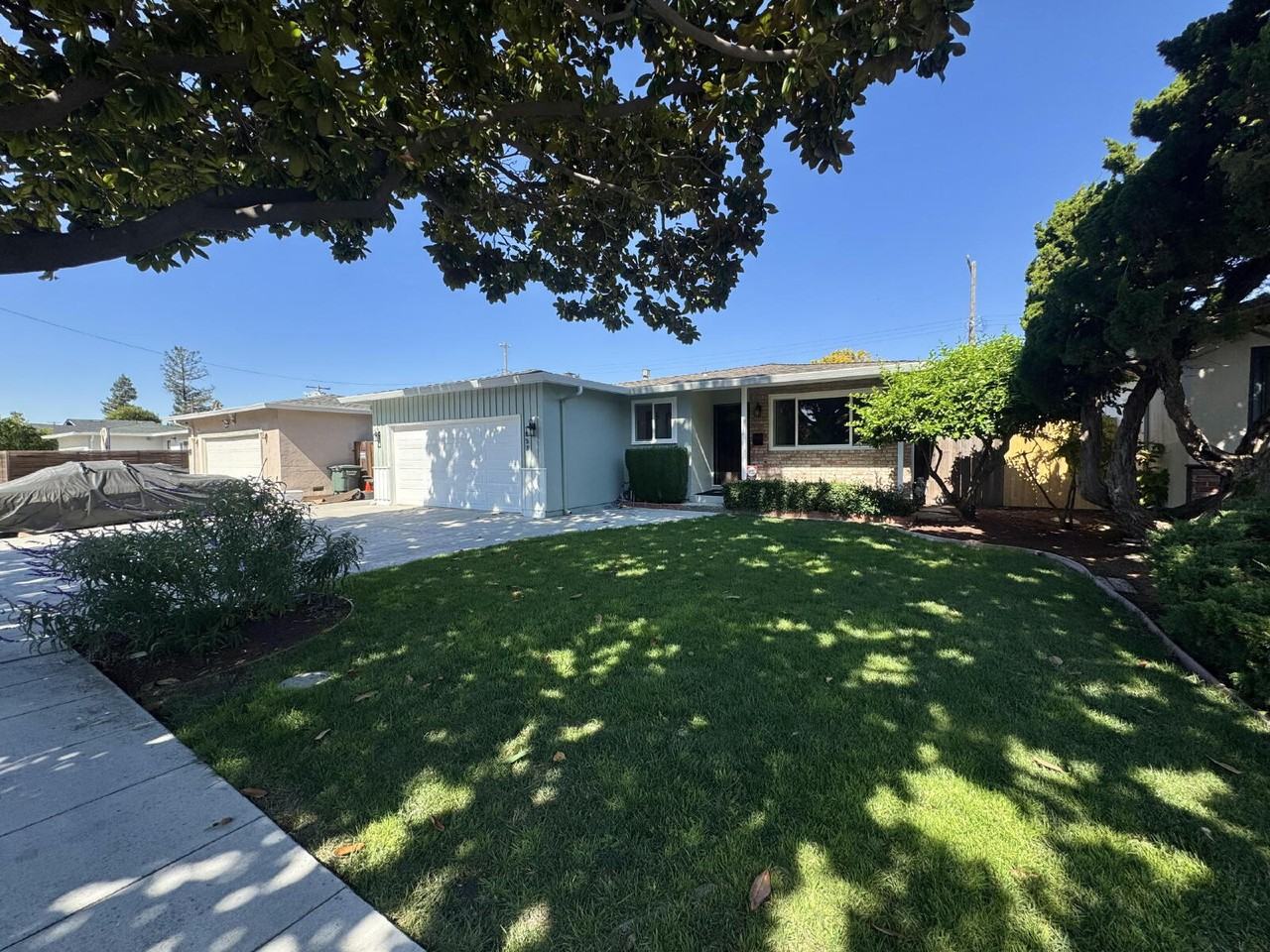957 Amador Ave - Photo 2 of 50