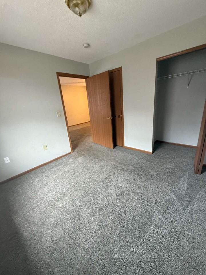 113 Nora Dr Apt C - Photo 6 of 9