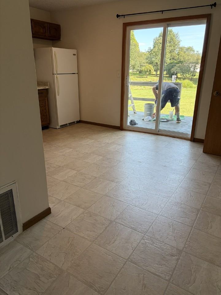 1328 Richey Rd Unit B - Photo 4 of 17