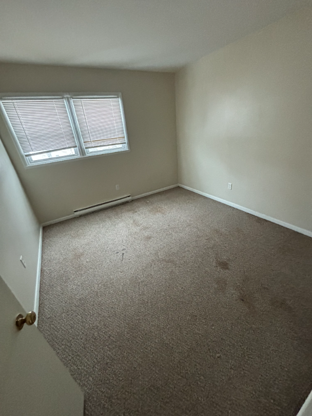 600 Lakeside Dr - Photo 5 of 7