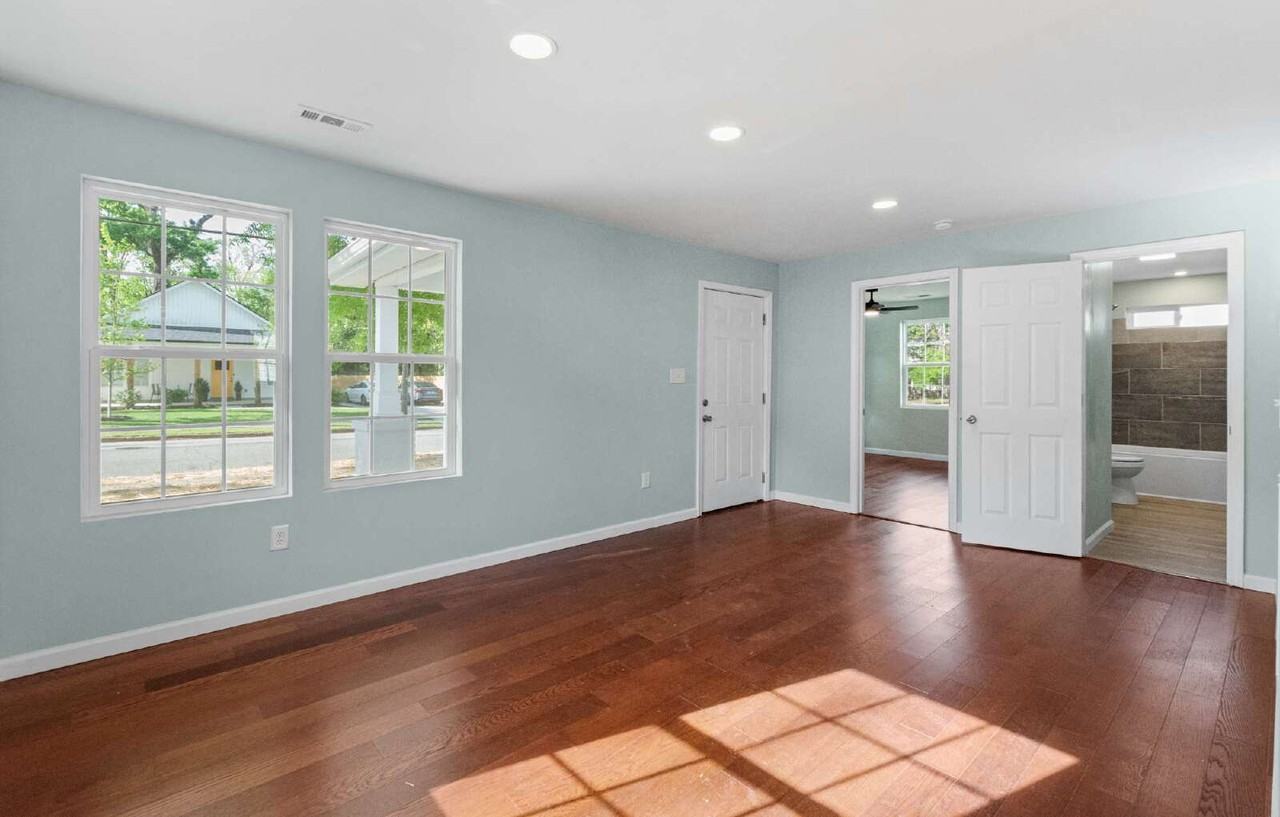 328 Whitner St - Photo 6 of 16