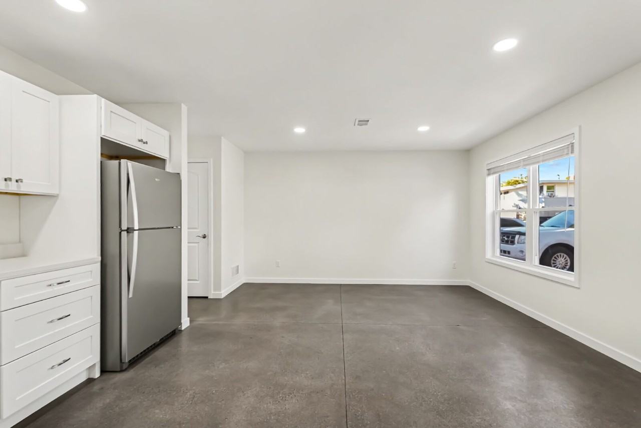 909 Wyllys St - Photo 6 of 18