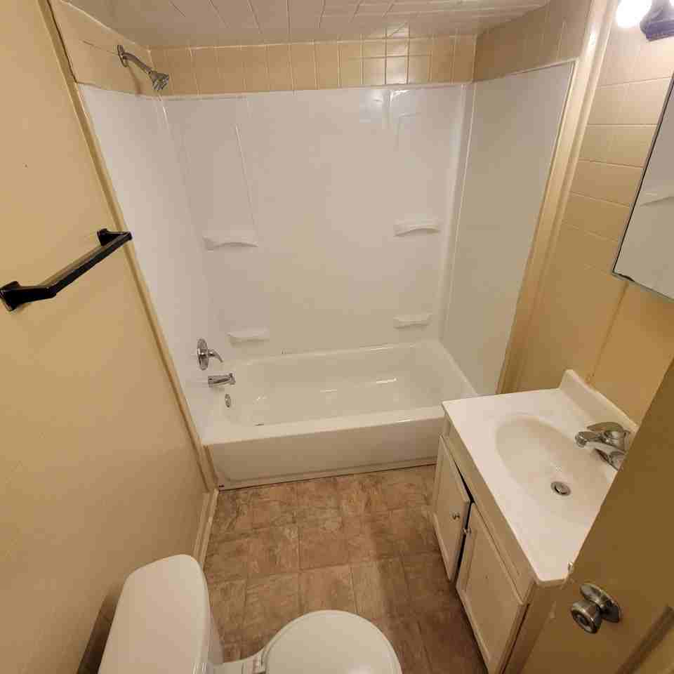 7305 E 37th St - Photo 5 of 6