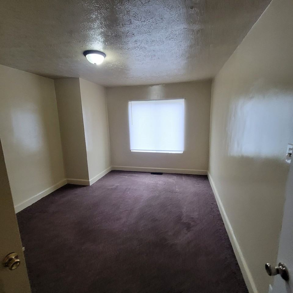 4925 Orion Ave - Photo 2 of 8
