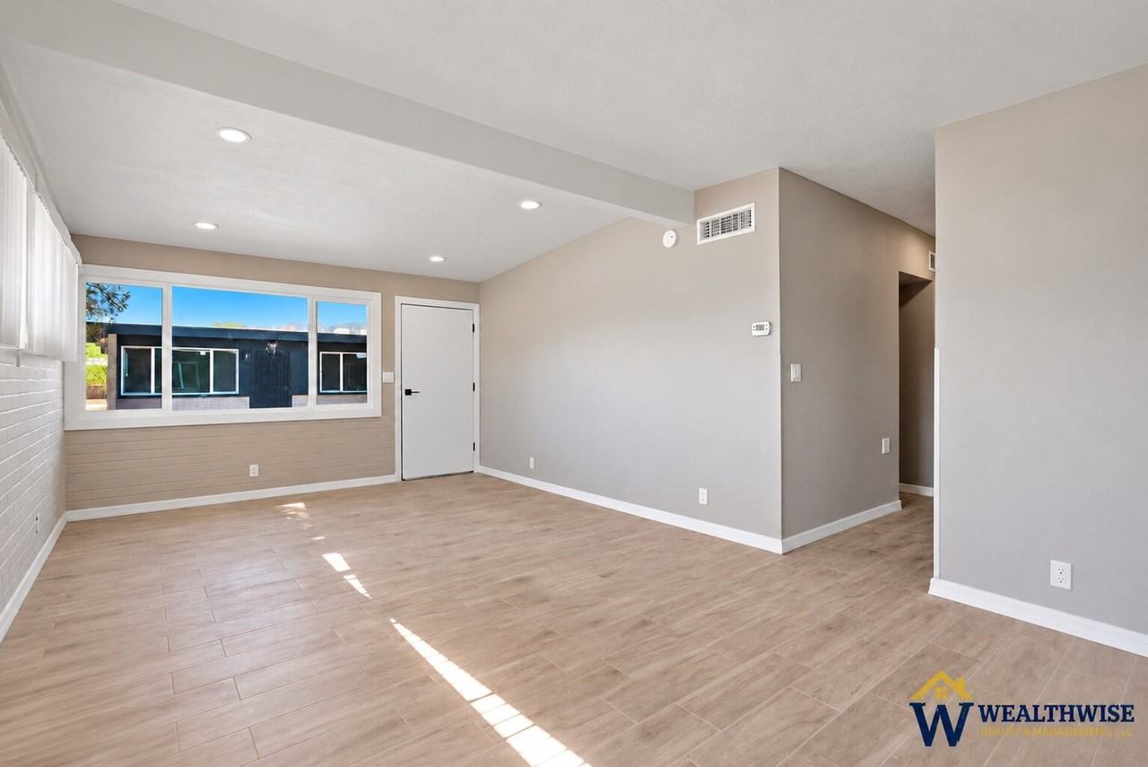 2876 N Edith Blvd - Photo 7 of 18