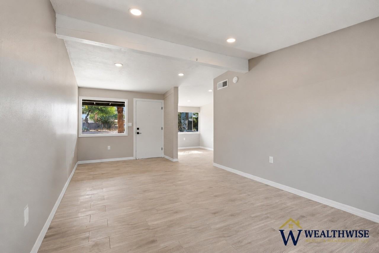 2880 N Edith Blvd - Photo 7 of 23