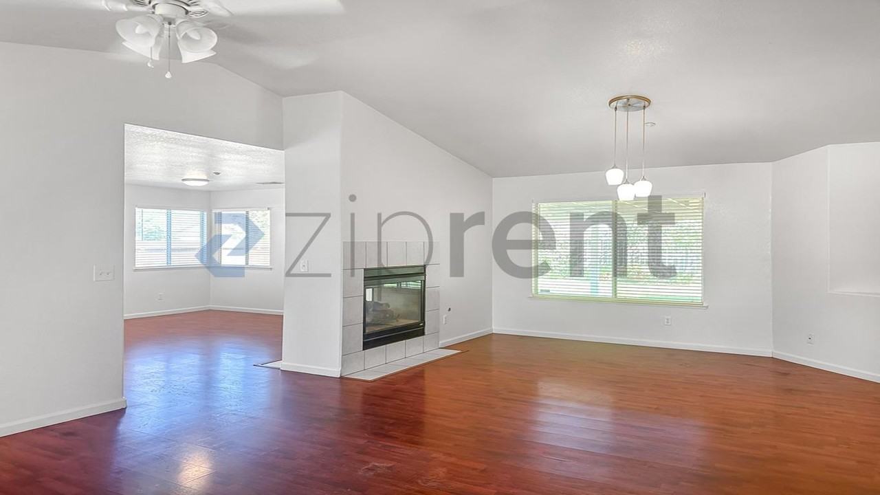 6288 W San Jose Ave - Photo 3 of 33