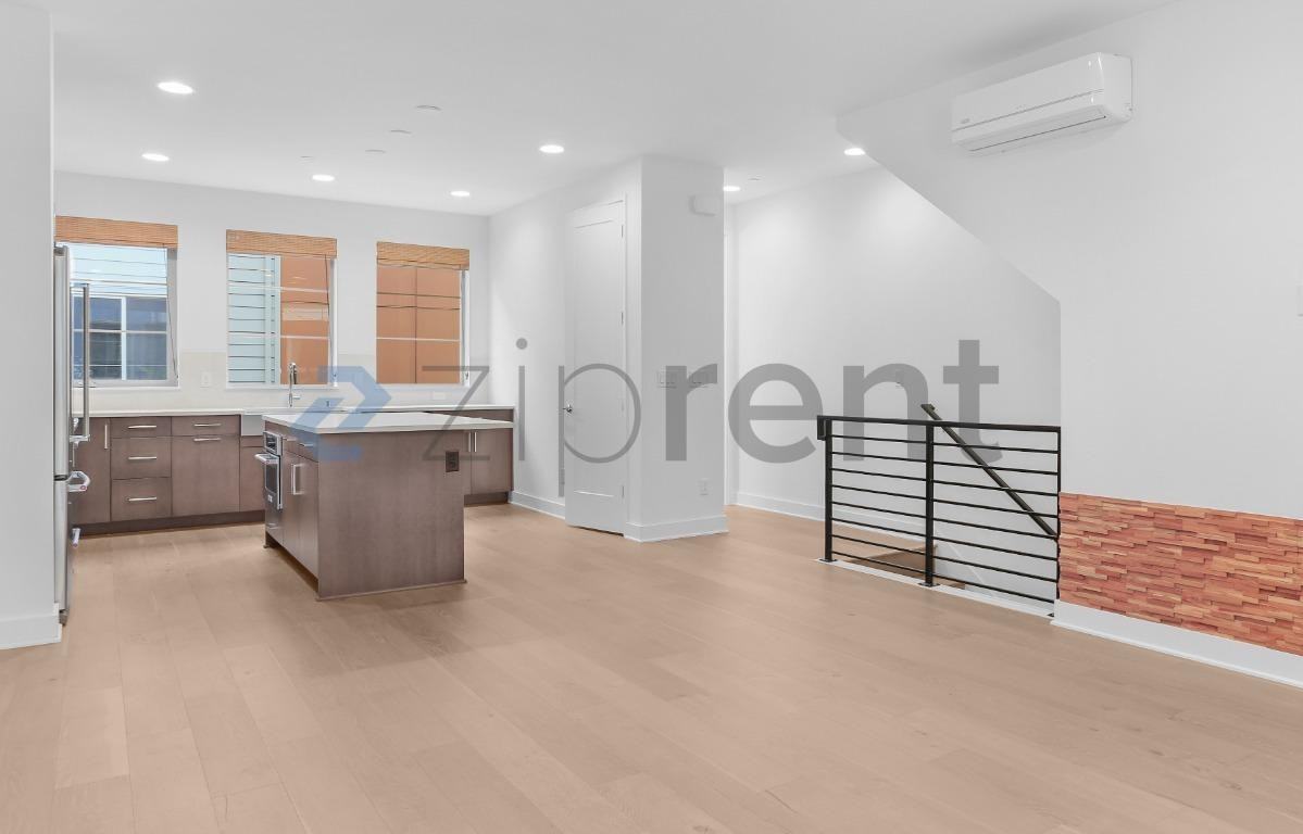 11415 117th Ln Ne #3 - Photo 7 of 23
