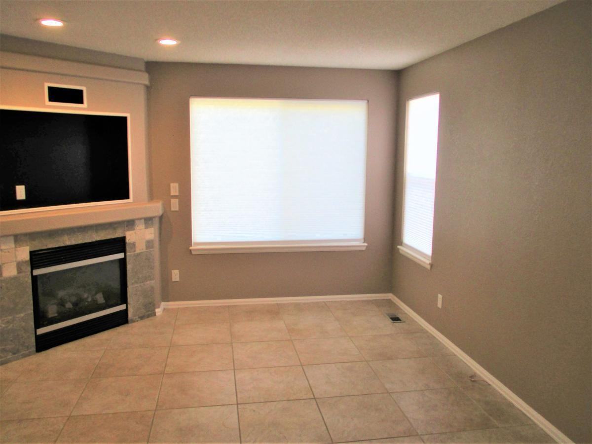 8823 Jackdaw St - Photo 2 of 14