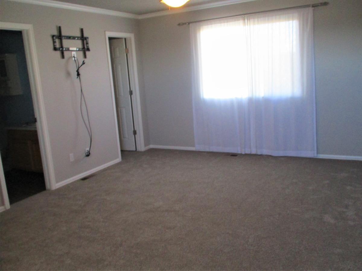 8823 Jackdaw St - Photo 7 of 14