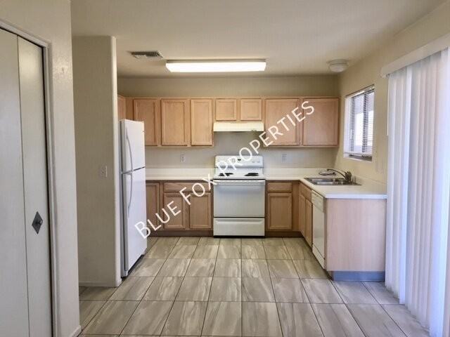 2480 W Chris Oliver Way - Photo 2 of 24