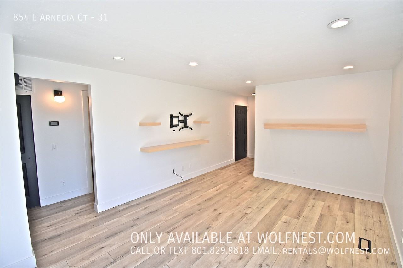 854 E Arnecia Ct #31 - Photo 5 of 26