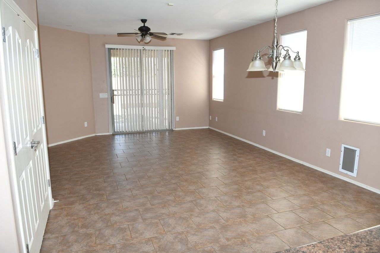 8916 W Payson Rd - Photo 5 of 20