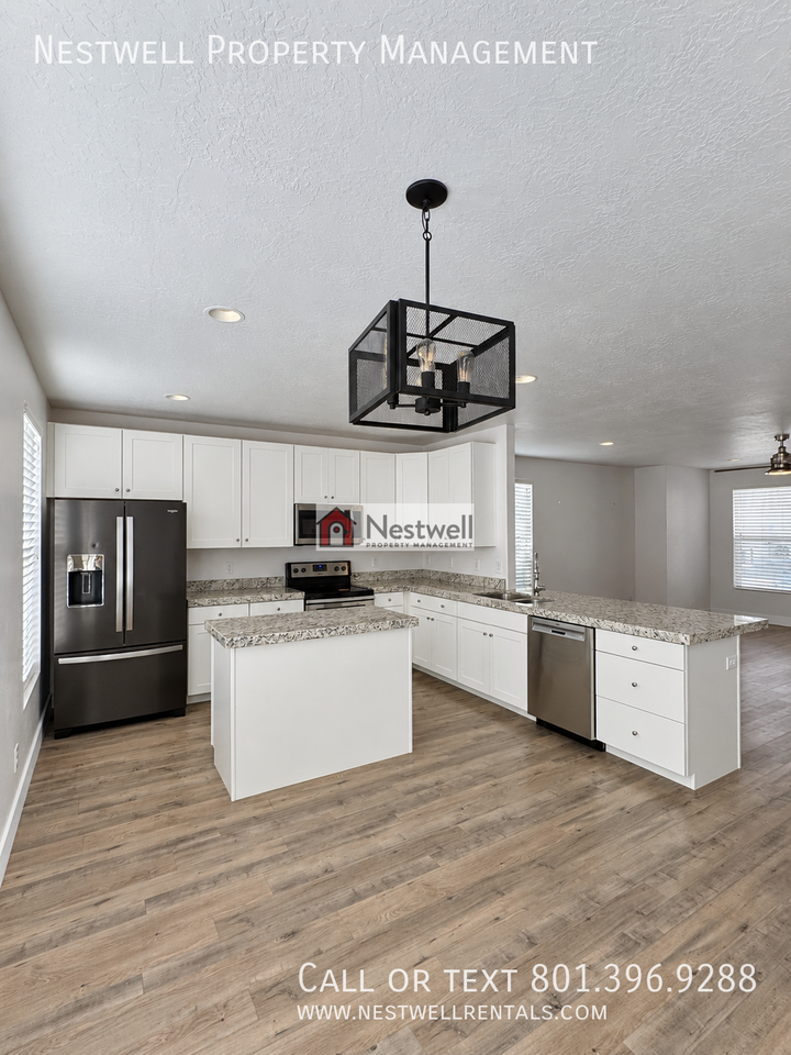 1285 W Winchester St #6 - Photo 2 of 25