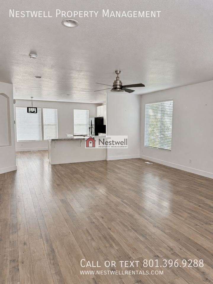 1285 W Winchester St #6 - Photo 3 of 25
