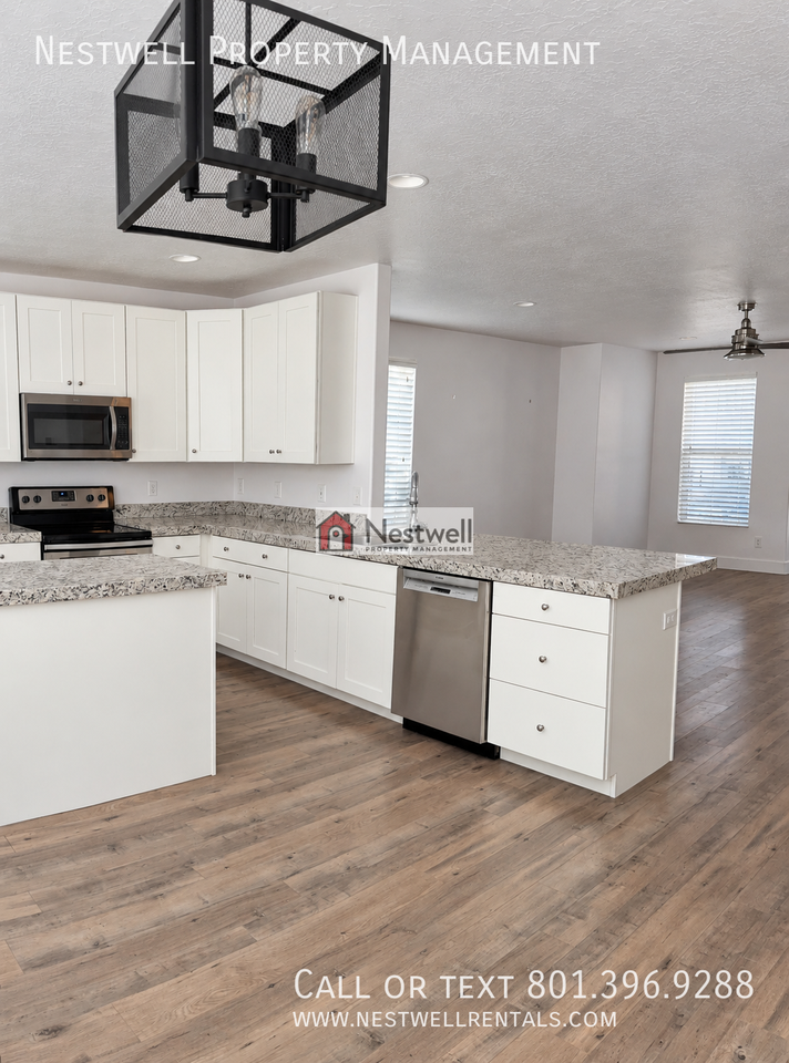 1285 W Winchester St #6 - Photo 6 of 25