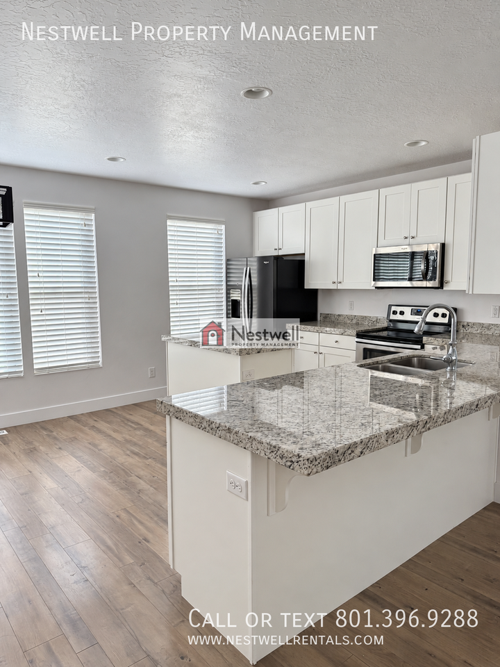 1285 W Winchester St #6 - Photo 7 of 25