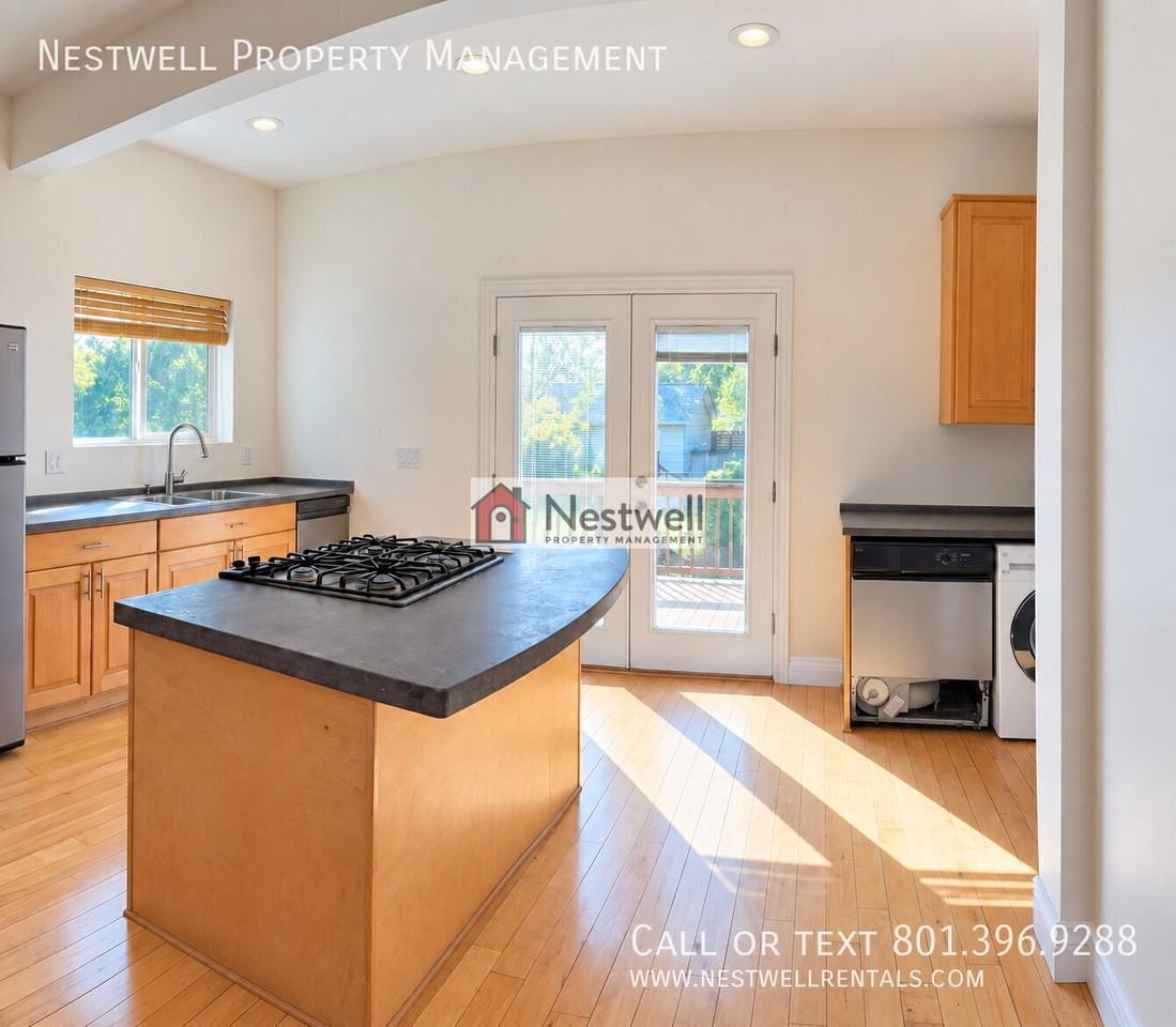 1149 W Pacific Ave - Photo 4 of 27