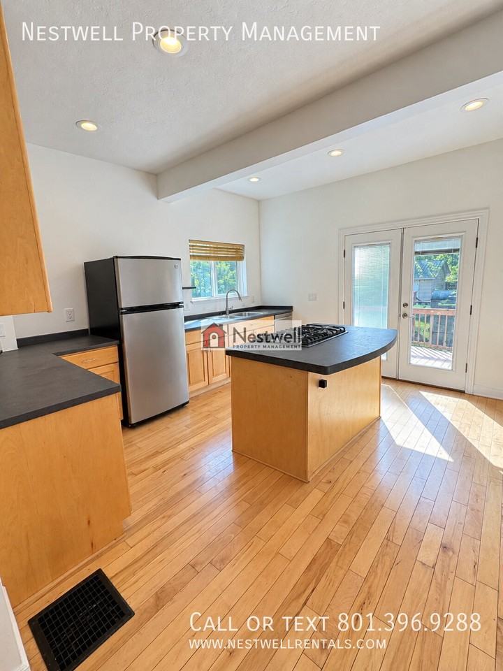 1149 W Pacific Ave - Photo 5 of 27