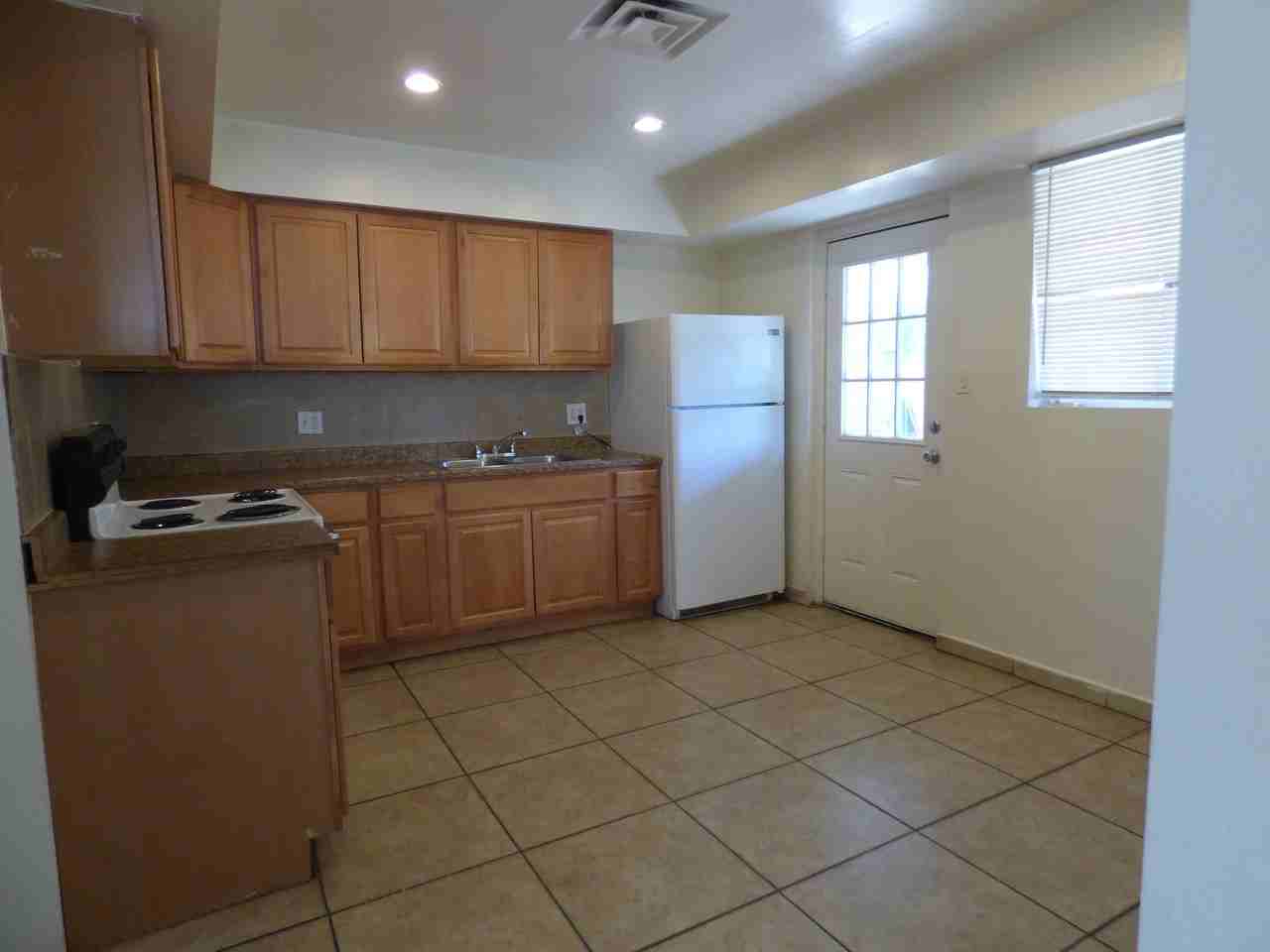 2941 W Griswold Rd - Photo 3 of 12