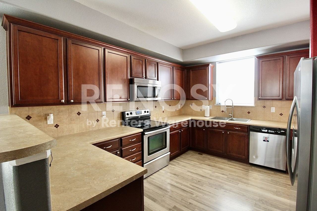 2347 Basil St - Photo 5 of 17