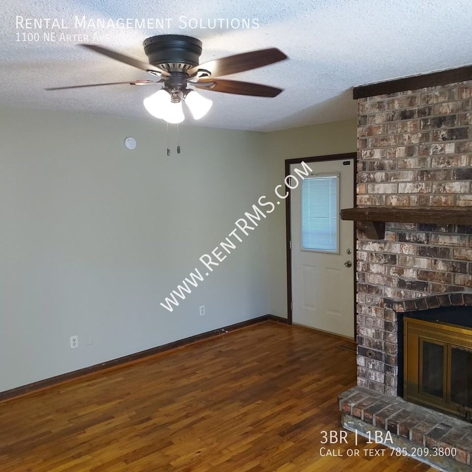 1100 Ne Arter Ave - Photo 4 of 33