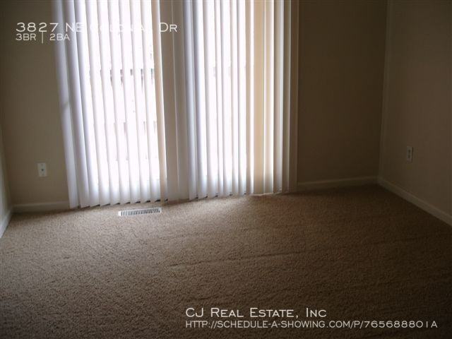3827 Ne Colonial Dr - Photo 4 of 6