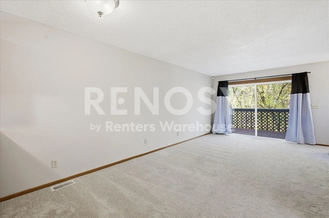 1260 Virginia St - Photo 5 of 27