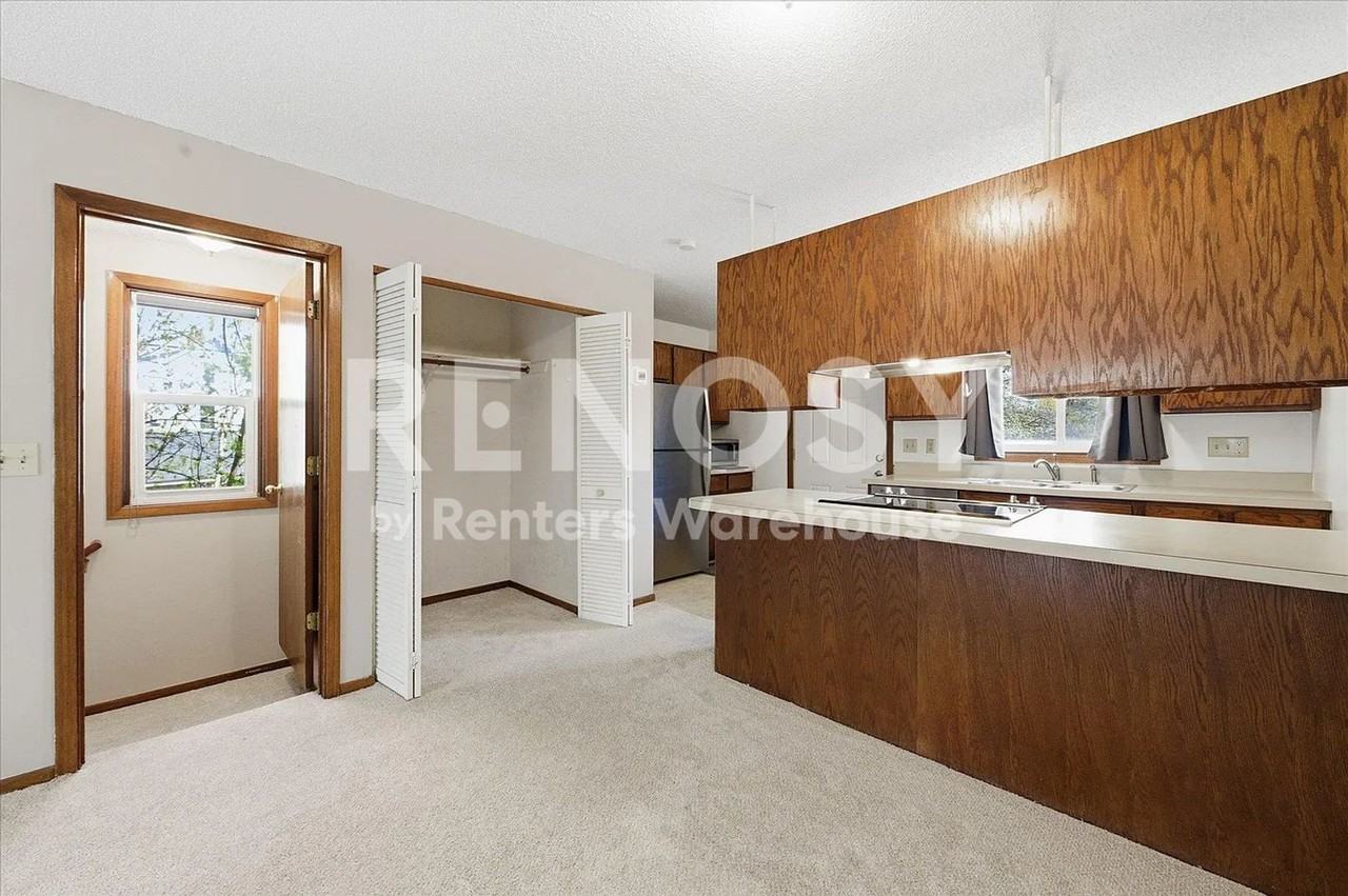 1260 Virginia St - Photo 6 of 27