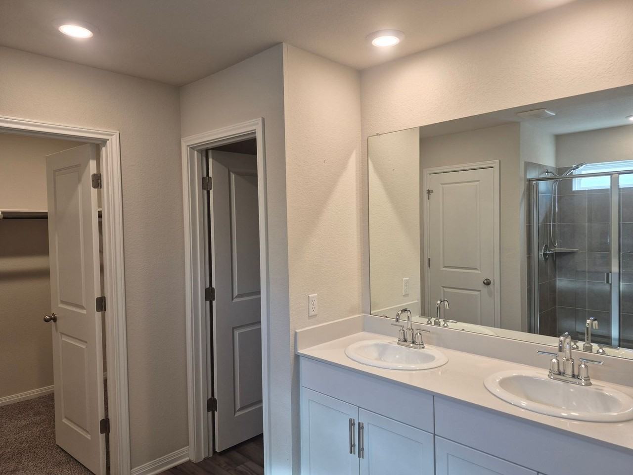 517 Longmount Cv - Photo 3 of 19