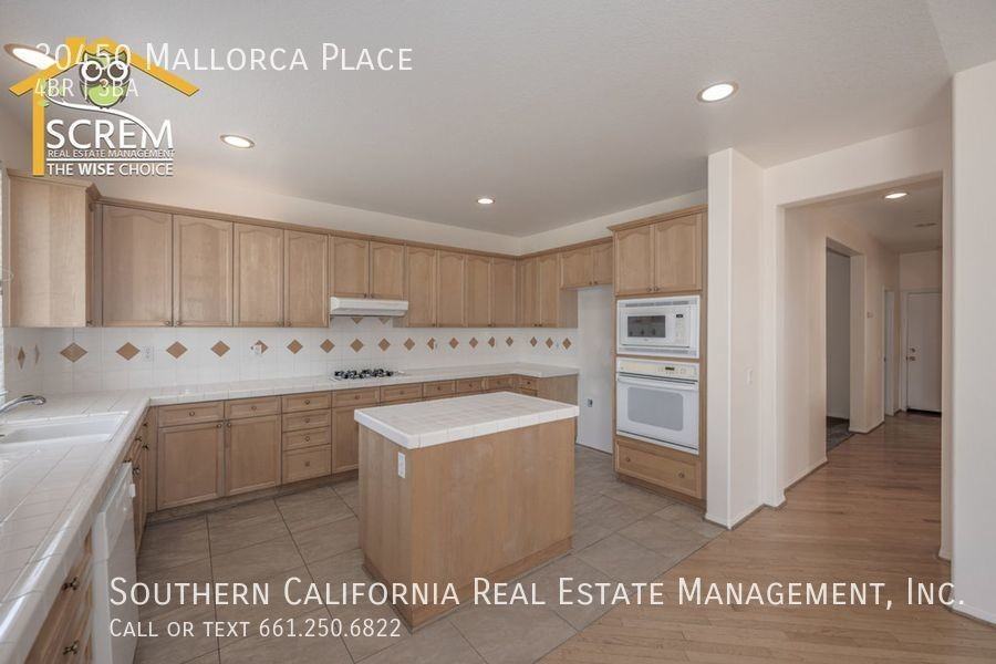 30450 Mallorca Pl - Photo 7 of 34