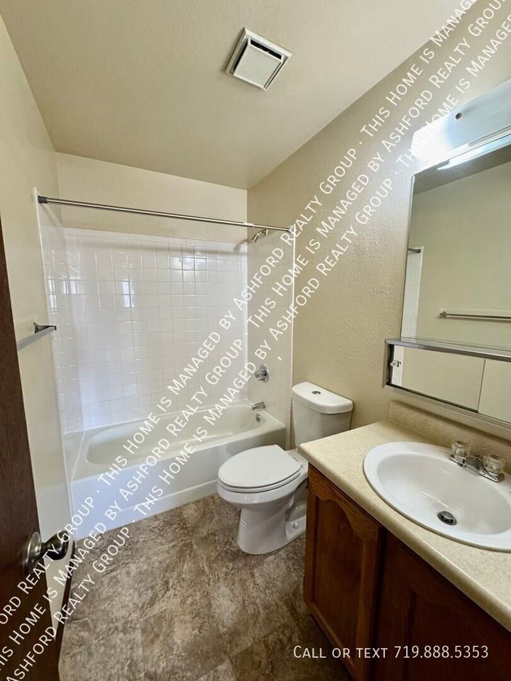 2617 E Uintah St #A - Photo 7 of 11
