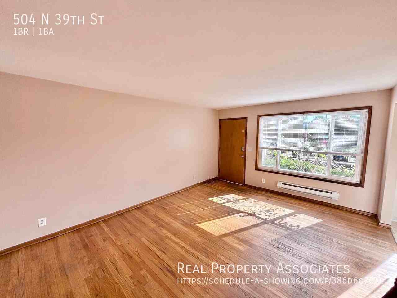 504 N 39th St - Photo 4 of 14
