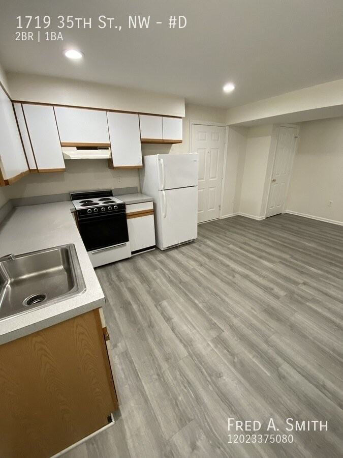 1719 35th St Nw #D - Photo 3 of 12